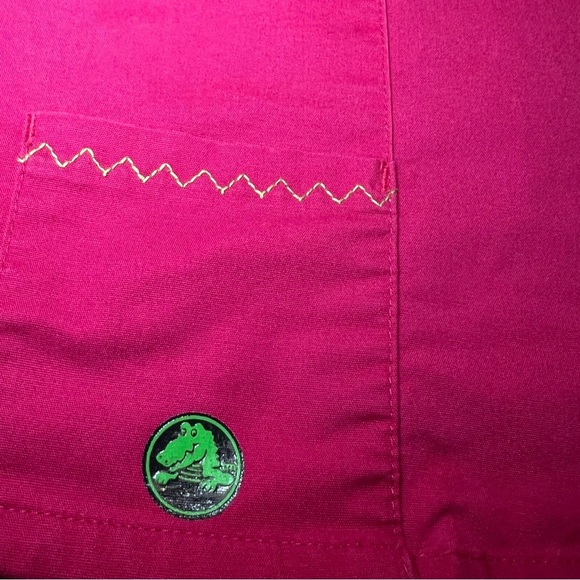 Crocs Medical Apparel Scrub Top Pink Size XXL - Picture 7 of 7